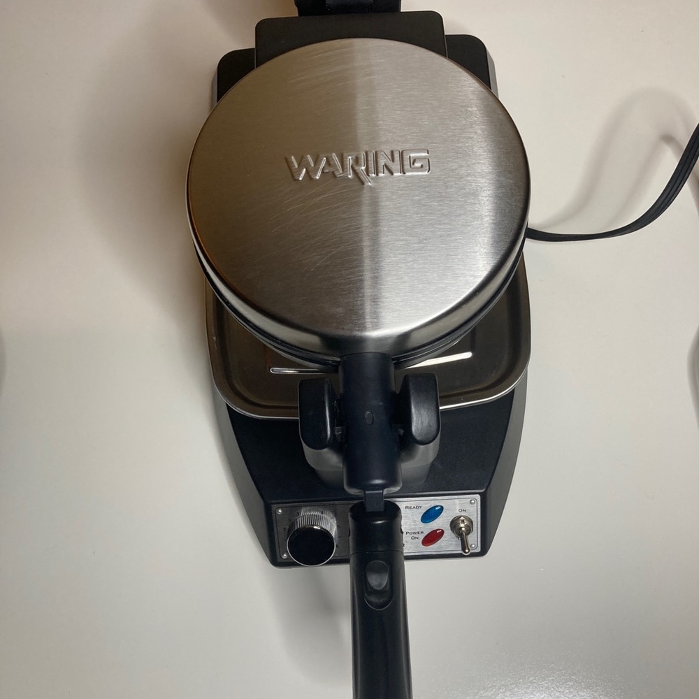 Waring pro waffle maker wwm400